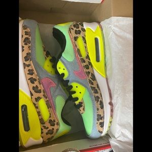 Women’s Nike Air max 90LX